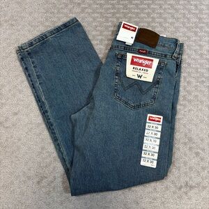 Men's Wrangler Relaxed Fit Straight StretchBlue Denim Jeans, 32 x 30 NEW